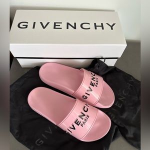 Givenchy Slides! 💓